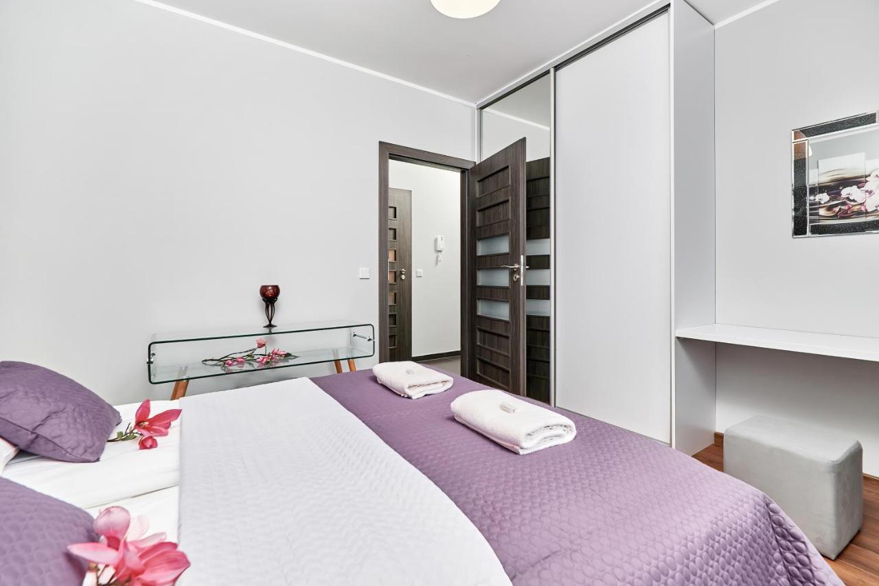 Apartment Wroclaw Sikorskiego With Free Garage By Renters Prestige Eksteriør billede