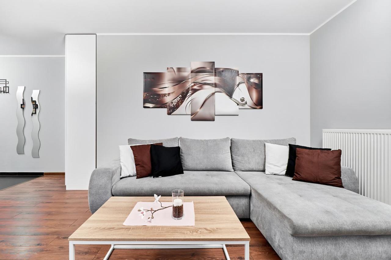 Apartment Wroclaw Sikorskiego With Free Garage By Renters Prestige Eksteriør billede