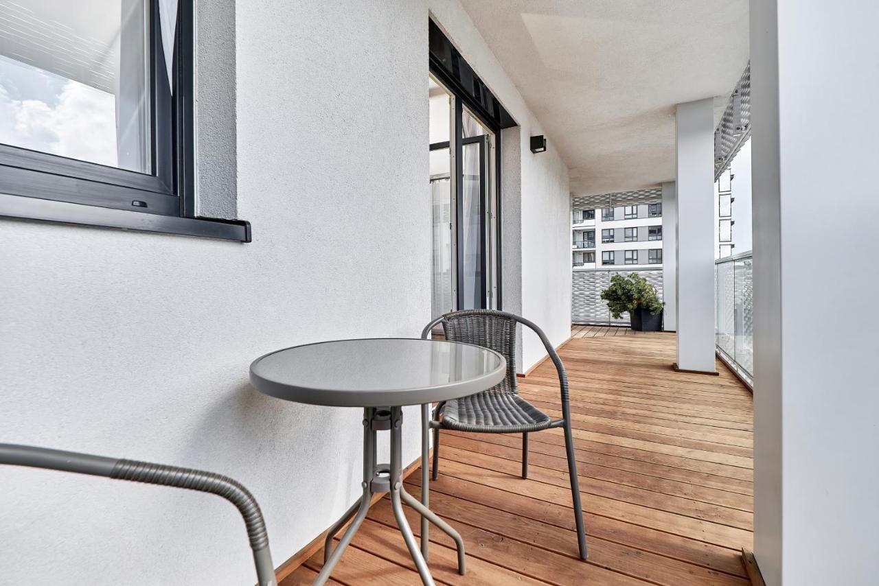 Apartment Wroclaw Sikorskiego With Free Garage By Renters Prestige Eksteriør billede